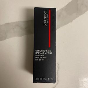 Shiseido Ginza Tokyo Synchro Skin Radiant Lifting Foundation ~ 160 Shell ~ 30 ml